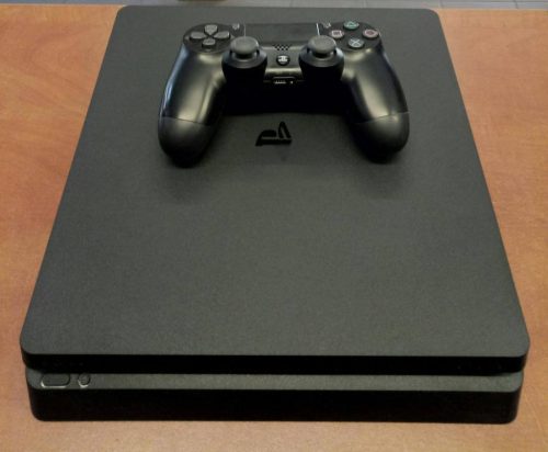 Playstation 4 Slim (500GB)